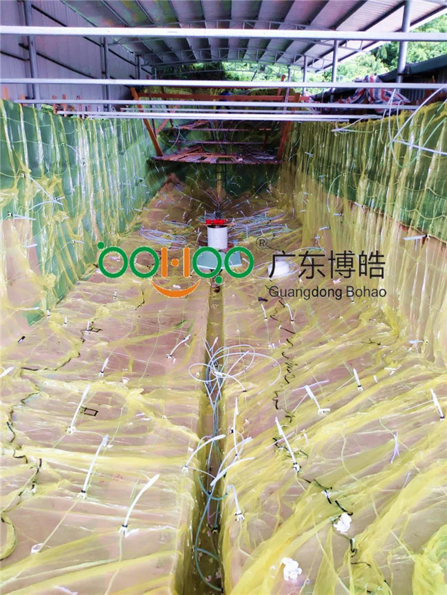 啟動(dòng)真空設(shè)備，抽取體系中空氣，直至真空狀態(tài)